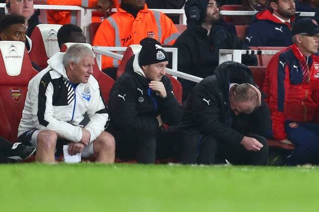 Steve McClaren, manager of Newcastle United dejected - Arsenal vs Newcastle United - Barclay s Premier League - Emirates Stadium - London - 02 01 2016 Pic Philip Oldham SportImage EDITORIAL USE ONLY. No use with unauthorised audio, video, data, fixture lists, club league logos or live services. Online in-match use limited to 120 images, no video emulation. No use in betting, games or single club league player publications.