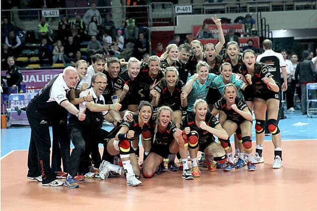 Bilder des Tages - Sport 2016 European Olympic Qualification Pool A match Germany and Netherlands in Ankara on January 4, 2016. Pictured: Germany s players celebrate during the Women s 2016 European Olympic Qualification Pool A match 