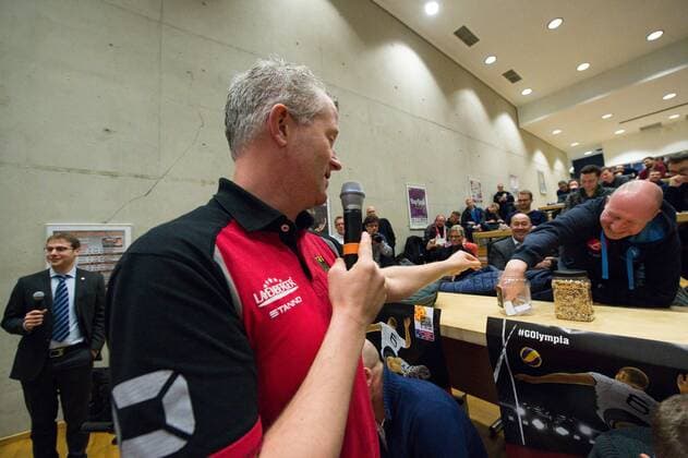 04.01.2016, Max Schmeling Halle, Berlin Volleyball, Olympiaqualifikation, Pressekonferenz Vital Heynen (Bundestrainer Trainer GER)