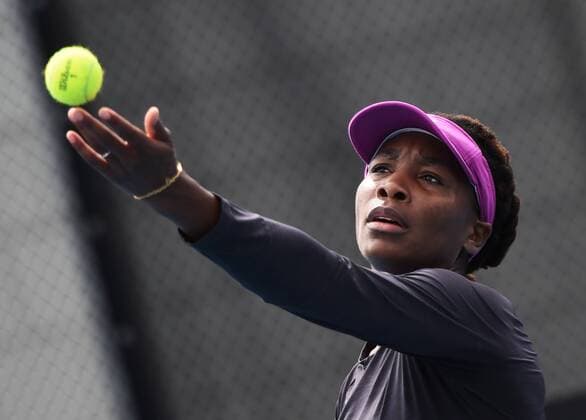 04.01.2016. Auckland, New Zealand. USA s Venus Williams training ahead of the ASB Classic Tennis Women s tournamnent. ASB Tennis Centre, Stanley st, Auckland, New Zealand. Monday 4 January 2016. xAndrewxCornagax  ActionPlus11693957