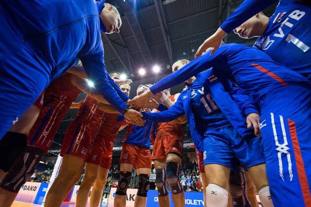 Volleyball, EM Quali, Finnland - Russland 05.01.2016, Max Schmeling Halle, Berlin Volleyball, Olympiaqualifikation, Finnland (FIN) vs. Russland (RUS) Jubel Russland nach Sieg
