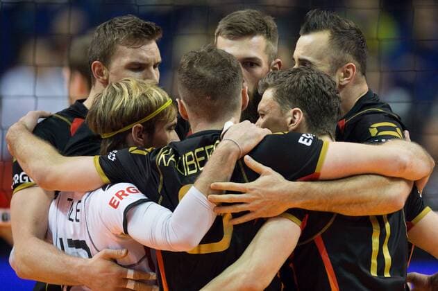 05.01.2016, Max Schmeling Halle, Berlin Volleyball, Olympiaqualifikation, Deutschland (GER) vs. Belgien (BEL) Jubel Ferdinand Tille ( 12 GER), Christian Fromm ( 1 GER), Denys Kaliberda ( 6 GER), Philipp Collin ( 20 GER), Georg György Gyoergy Grozer ( 9 GER), Lukas Kampa ( 11 GER)