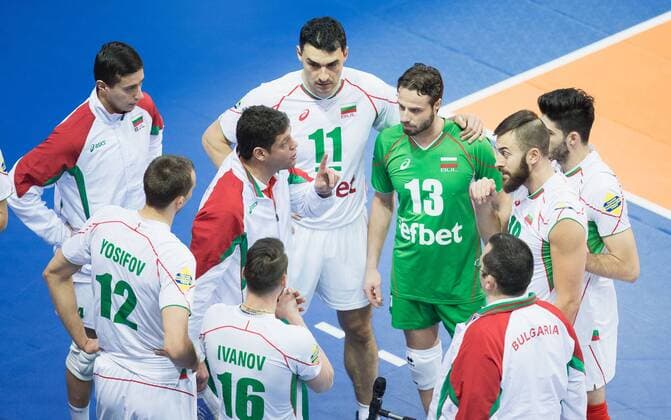 Berlin, Deutschland, 06.01.2016: Volleyball Olympia Qualifikation Männer Maenner 2016 - Spiel 3 Bulgarien - Finnland. Trainer Plamen Konstantinov (Bulgaria)