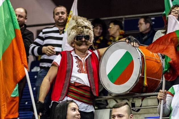 bulgarische Fans GER, Berlin, Volleyball, Europa, CEV, Olympia-Qualifikation, Turnier, 06.01.2016, Max-Schmeling-Halle, Bulgarien - Finnland