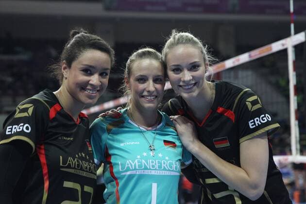 Volleyball, Damen, Olympia Quali, Deutschland - Kroatien 2016 European Olympic Qualification Pool A Day 3 - match Germany and Craotia at Baskent Volleyball Hall in Ankara on January 6, 2016. Final Score: Germany 3 - Croatia 0 Pictured: Lisa Izquerdo (L), Lenka Durr (C) and Louisa Lippmann (R) of Germany. 