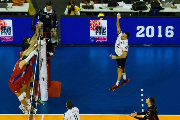 Berlin Angriff Gyorgy Georg Grozer ( 9, Deutschland Germany) ; 2016 CEV Volleyball European Olympic Qualification Berlin, Max-Schmeling-Halle, Berlin Deutschland Germany, 20160106 Partie (match): Deutschland gegen Serbien (Germany vs Serbia) ; Copyright: Wuechner Eibner-Pressefoto EP_NWR