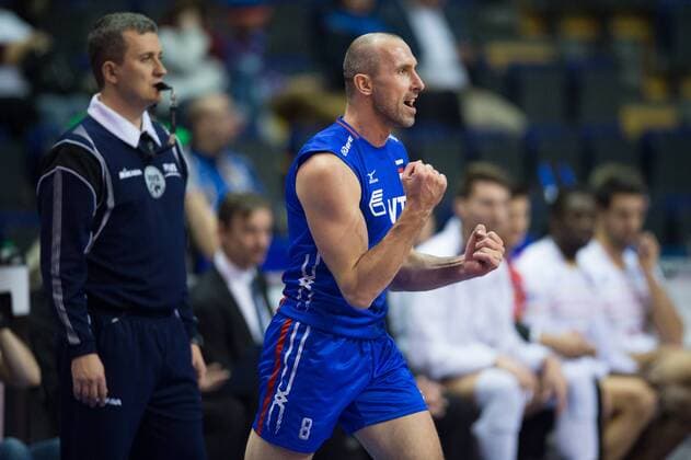 06.01.2016, Max Schmeling Halle, Berlin Volleyball, Olympiaqualifikation, Frankreich (FRA) vs. Russland (RUS) Jubel Sergey Tetyukhin ( 8 RUS)