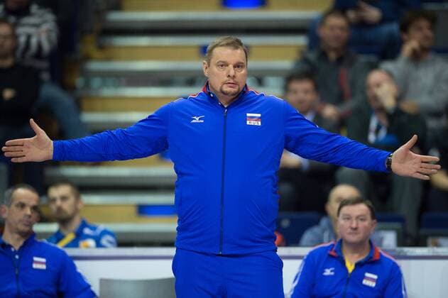 06.01.2016, Max Schmeling Halle, Berlin Volleyball, Olympiaqualifikation, Frankreich (FRA) vs. Russland (RUS) Vladimir Alekno (Trainer RUS) enttäuscht enttaeuscht traurig