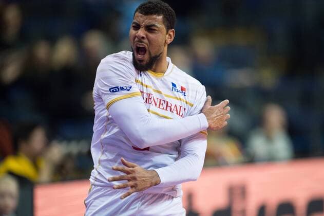 06.01.2016, Max Schmeling Halle, Berlin Volleyball, Olympiaqualifikation, Frankreich (FRA) vs. Russland (RUS) Jubel Earvin Ngapeth ( 9 FRA)