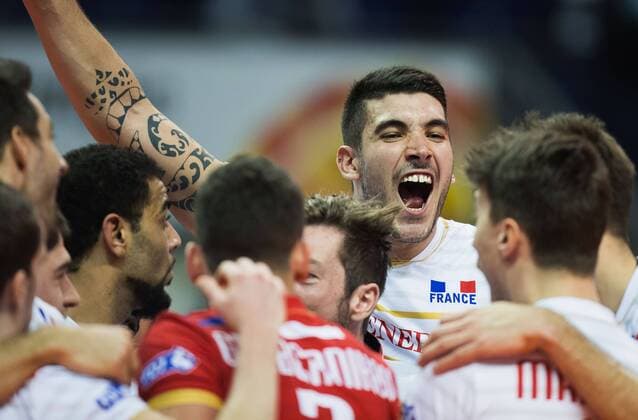 Berlin, Deutschland, 06.01.2016: Volleyball Olympia Qualifikation Männer Maenner 2016 - Spiel 6 Russland - Frankreich. Jubel Nicolas Le Goff (France 14)
