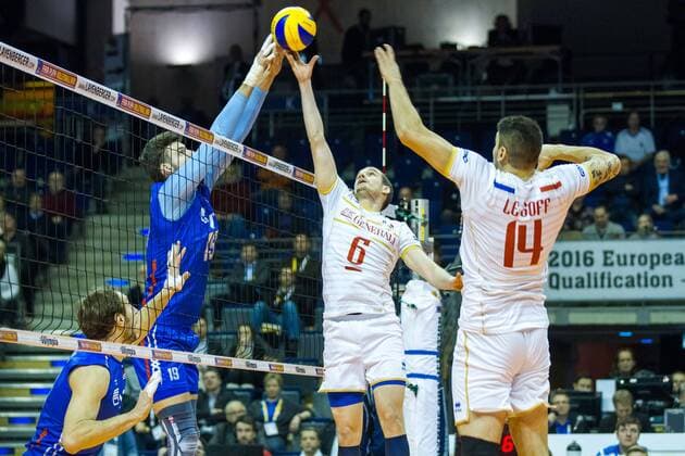 Berlin Benjamin??Toniutti ( 6, Frankreich France) setting high at the net ; 2016 CEV Volleyball European Olympic Qualification Berlin, Max-Schmeling-Halle, Berlin Deutschland Germany, 20160106 Partie (match): Frankreich gegen Russland (France vs Russia); Copyright: Wuechner Eibner-Pressefoto EP_NWR