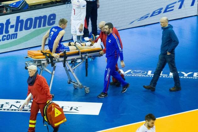 Berlin Dmitry??Kovalev ( 3, Russland Russia) hurt ; 2016 CEV Volleyball European Olympic Qualification Berlin, Max-Schmeling-Halle, Berlin Deutschland Germany, 20160106 Partie (match): Frankreich gegen Russland (France vs Russia); Copyright: Wuechner Eibner-Pressefoto EP_NWR