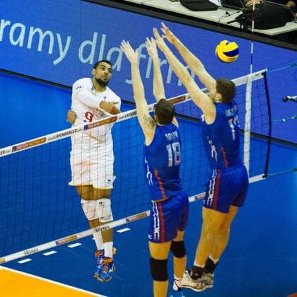 Berlin Attack Earvin??Ngapeth ( 9, Frankreich France) ; 2016 CEV Volleyball European Olympic Qualification Berlin, Max-Schmeling-Halle, Berlin Deutschland Germany, 20160106 Partie (match): Frankreich gegen Russland (France vs Russia); Copyright: Wuechner Eibner-Pressefoto EP_NWR
