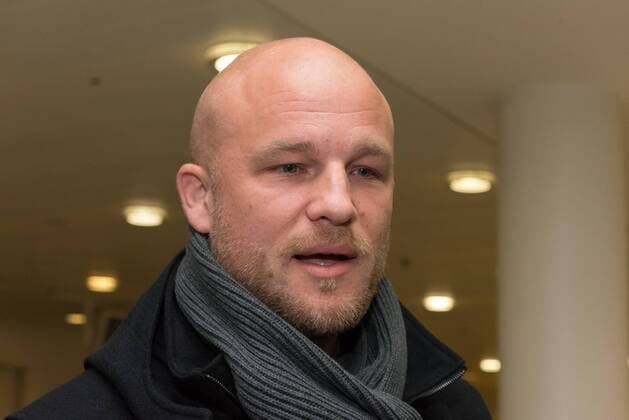 GER, Abflug TL Werder Bremen - Airport Bremen 07.01.2016, Airport, Bremen, GER, Abflug TL Werder Bremen - Airport Bremen , am Donnerstag morgen hiess es für die Werder Spieler - auf ins Wintertrainingslager nach Belek in die Türkei. im Bild Rouven Schröder (Direktor Profifußball Werder Bremen) nphxKokenge