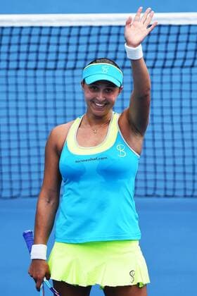 07.0.2016. Auckland, New Zealand. Tamira Paszek (AUT) celebrates her win over Kristen Flipkens (BEL) during Day 4 Quarter Finals of the 2016 ASB Classic Womens. ASB Tennis Centre, Auckland, New Zealand. Thursday 7 January 2016. xChrisxSymesx  ActionPlus11694579