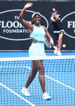 09.01.2016. Auckland, New Zealand. Sloane Stephens (USA) thanks the fans as she beats Woznacki 6-2, 2-6, 7-6 (3) on Semi Finals Day at the ASB Classic Tennis Women s tournament. ASB Tennis Centre, Stanley st, Auckland, New Zealand. Saturday 9th January 2016. xAndrewxCornagax  ActionPlus11694840