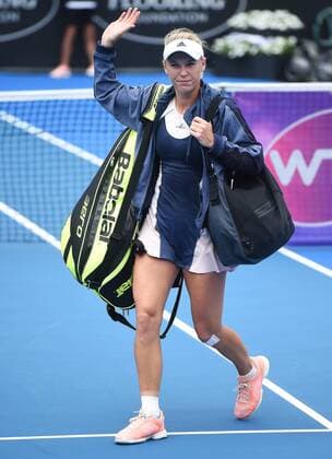09.01.2016. Auckland, New Zealand. Caroline Wozniacki (DEN) against Sloane Stephens (USA) on Semi Finals Day at the ASB Classic Tennis Women s tournament. ASB Tennis Centre, Stanley st, Auckland, New Zealand. Saturday 9th January 2016. Stephens beat Wozniacki by a score of 6-2, 2-6, 7-6 (3) to make the final. xAndrewxCornagax  ActionPlus11694842