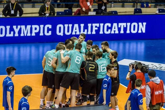 BÖHME BOEHME Marcus (c) ( 8 Deutschland), STEUERWALD Markus ( 2 Deutschland), FROMM Christian ( 1 Deutschland), SCHWARZ Sebastian ( 3 Deutschland), KALIBERDA Denys ( 6 Deutschland), GROZER György Gyoergy ( 9 Deutschland), KAMPA Lukas Immanuel ( 11 Deutschland), DÜNNES DUENNES Christian ( 10 Deutschland), HIRSCH Simon ( 13 Deutschland), STROHBACH Tom ( 14 Deutschland) GER, Berlin, Volleyball, Europa, CEV, Olympia-Qualifikation, Turnier, 08.01.2016, Max-Schmeling-Halle, Deutschland - Polen