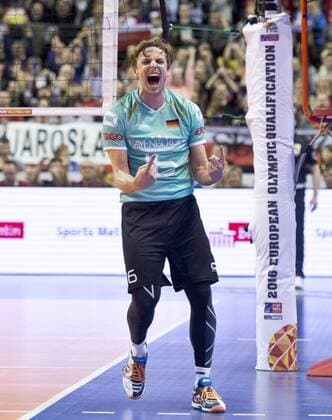 Freude nach einem Punktgewinn: Patrick STEUERWALD (16 GER) jubelt Gruppenspiel: Polen - Deutschland am 08.01.2016 Volleyball Europaeisches Olympia Qualifikationsturnier 2016 in Berlin, Deutschland,
