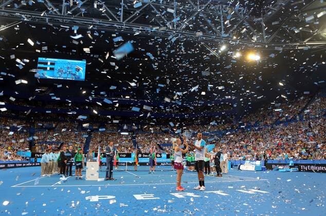 Themen der Woche - Sport Bilder des Tages - SPORT (160109) -- PERTH, Jan. 9, 2016 -- Nick Kyrgios (R, front) and Daria Gavrilova (L, front) of Australia pose with the trophy after winning the Hopman Cup tennis tournament against Ukraine in Perth, Australia, Jan. 9, 2016. ) (SP)AUSTRALIA-PERTH-TENNIS-HOPMAN CUP ZhouxDan 