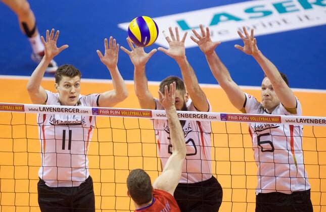 Volleyball Berlin 09.01.2016 European Continental Olympic Qualification Tournament Männer Herren Deutschland (GER) - Russland (RUS) Lukas Immanuel Kampa (Deutschland, No.11) Philipp Collin (Deutschland, No.20) Denys Kaliberda (Deutschland, No.06)