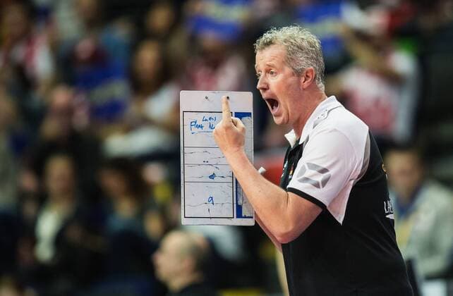 Berlin, Deutschland, 09.01.2016: Volleyball Olympia Qualifikation Männer Maenner 2016 - Spiel Deutschland - Russland. Trainer Vital Heynen (Germany)