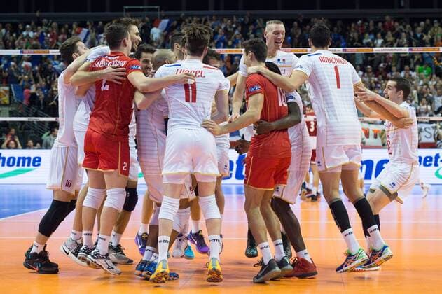 09.01.2016, Max Schmeling Halle, Berlin Volleyball, Olympiaqualifikation, Frankreich (FRA) vs. Polen (POL) Jubel Frankreich nach Sieg