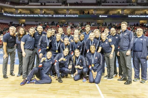 January 09, 2016 - Lincoln, NE U.S. - United States team and staff pose after their NORCECA Women s Continental Olympic Qualification Tournament match between United States and Dominican Republic at Pinnacle Bank Arena in Lincoln, NE...Attendance: 10,213.United States won 25-19, 25-19 and 25-18. 2016 Women s NORCECA Continental Olympic Qualification Tournament: United States vs Dominican Republic JAN 09 - ZUMAc04_
