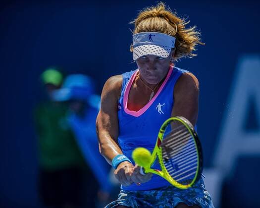 10.01.2016. Sydney, Australia. Svetlana Kuznetsova (RUS) in action against Tammi Patterson (AUS) during their women s singles match on Day 1 at the Apia International tournament at the Apia International Sydney, Australia. Kuznetsova beat Patterson 6:2, 6:0 xHughxPeterswaldx  ActionPlus11695574
