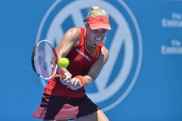 Themen der Woche - Sport Bilder des Tages - SPORT 11.01.16 Sydney, Australia. Angelique Kerber (GER) in action against Elina Svitolina (UKR) during their womens singles match on day 2 at the Apia International Sydney. xNigelxOwenx  ActionPlus11695985