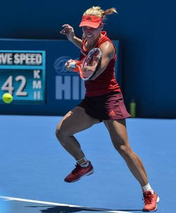 11.01.16 Sydney, Australia. Angelique Kerber (GER) in action against Elina Svitolina (UKR) during their womens singles match on day 2 at the Apia International Sydney. xNigelxOwenx  ActionPlus11695989