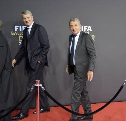 11.01.2016, Fussball, Auszeichnung FIFA-Weltfussballer 2015, Ballon D or 2015 im Kongresszentrum Zürich (Schweiz). Roter Teppich vor der Verleihung: re: Wolfgang Niersbach (GER). 