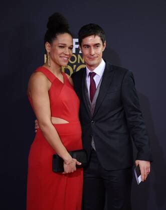 Fussball International FIFA Ballon d Or 2015 in Zuerich 11.01.2016 Weltfussballer 2015: Celina Sasic (li, Deutschland) mit Ehemann Marko Sasic 