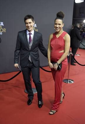 11.01.2016, Fussball, Auszeichnung FIFA-Weltfussballer 2015, Ballon D or 2015 im Kongresszentrum Zürich (Schweiz). Die nominierte Frauenfussballerin Celia Sasic (re, GER) mit ihrem Mann Marko Sasic auf dem roten Teppich. Celia Sasic ist Schwanger. 