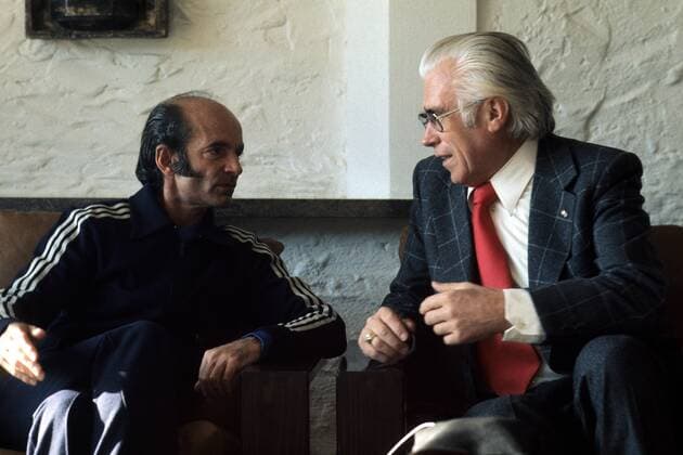 Trainer Dettmar Cramer (li.) und Präsident Wilhelm Neudecker (FC Bayern München)