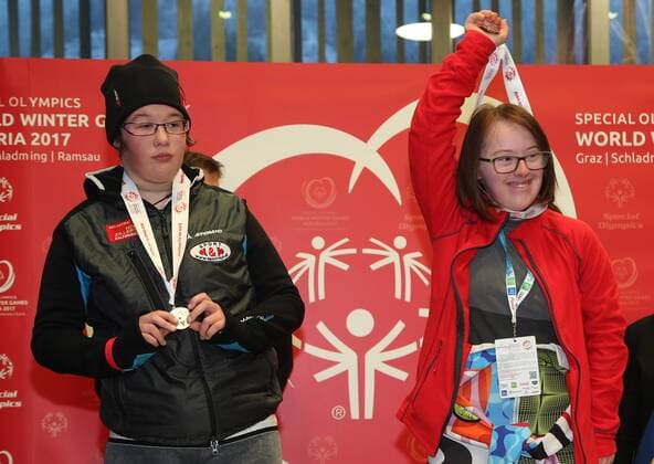 Pre-Games der Special Olympics in Schladming, Ski Alpin Siegerehrungen SPECIAL OLYMPICS - Pre-Games 2016 SCHLADMING,AUSTRIA,12.JAN.16 - SPECIAL OLYMPICS,ALPINE SKIING - World Winter games Winterspiele Spiele Summer games 2017, Pre-Games, award ceremony. Image shows Anna Rammer and Melissa Reitinger (AUT). GEPAxpictures xHaraldxSteiner