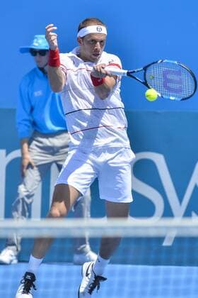 Tennis, APIA International Sydney 13.01.16 Sydney, Australia. Gilles Muller (LUX) in action against Dominic Thiem (AUT) during their mens singles match on day 4 at the Apia International Sydney. xNigelxOwenx  ActionPlus11696510