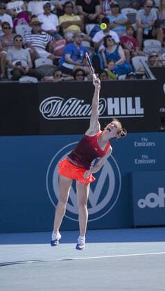 (160113) -- SYDNEY, Jan. 13, 2016 -- Simona Halep of Romania serves the ball to Karolina Pliskova of the Czech Republic during their match at the Sydney International tennis tournament in Sydney, Australia, Jan. 13, 2016. Simona Halep won 2-0 to take her place in the semifinals.) (SP)AUSTRALIA-SYDNEY-INT L TENNIS TOURNAMENT ZhuxHongye 