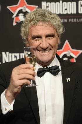 Bilder des Tages - SPORT Fußball, BEL, Verleihung des Goldenen Schuhs in Lint - LINT, BELGIUM: Former winner of the Golden Shoe Jean-Marie Pfaff pictured on the red carpet ahead of the 62nd edition of the Golden Shoe award ceremony, Wednesday 13 January 2016, in Lint AED studio. The Golden Shoe (Gouden Schoen Soulier d Or) is an award for the best soccer player of the Belgian Jupiler Pro League championship during the year 2015. DIRKxWAEM  x04772696x