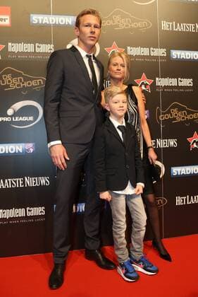 Fußball, BEL, Verleihung des Goldenen Schuhs in Lint - LINT, BELGIUM: Gent s goalkeeper Brian Vandenbussche pictured on the red carpet ahead of the 62nd edition of the Golden Shoe award ceremony, Wednesday 13 January 2016, in Lint AED studio. The Golden Shoe (Gouden Schoen Soulier d Or) is an award for the best soccer player of the Belgian Jupiler Pro League championship during the year 2015. VIRGINIExLEFOUR  x04772759x