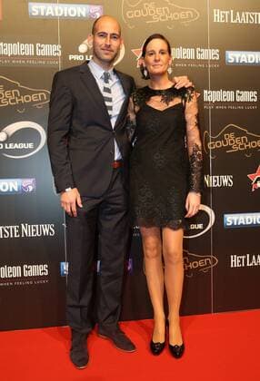 Fußball, BEL, Verleihung des Goldenen Schuhs in Lint - LINT, BELGIUM: Oostende s goalkeeper Wouter Biebauw pictured on the red carpet ahead of the 62nd edition of the Golden Shoe award ceremony, Wednesday 13 January 2016, in Lint AED studio. The Golden Shoe (Gouden Schoen Soulier d Or) is an award for the best soccer player of the Belgian Jupiler Pro League championship during the year 2015. VIRGINIExLEFOUR  x04772761x