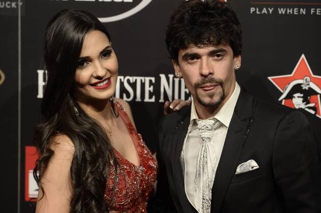 - LINT, BELGIUM: Oostende s Fernando Canesin and partner pictured on the red carpet ahead of the 62nd edition of the Golden Shoe award ceremony, Wednesday 13 January 2016, in Lint AED studio. The Golden Shoe (Gouden Schoen Soulier d Or) is an award for the best soccer player of the Belgian Jupiler Pro League championship during the year 2015. DIRKxWAEM  x04772791x