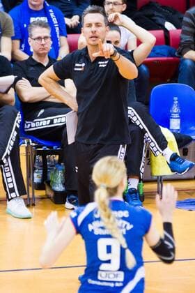 Stuttgart Guillermo Hernandez (Headcoach Trainer Stuttgart); 1. Volleyball Bundesliga Damen, SCHARRena, Stuttgart Deutschland Germany, 20160113; Spiel: Allianz MTV Stuttgart gegen Ladies in Black (PTSV) Aachen; Copyright: Wuechner Eibner-Pressefoto EP_NWR
