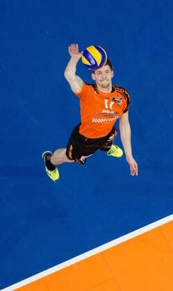Berlin, Deutschland, 13.01.2016: Volleyball Bundesliga Saison 2015 2016 - Berlin Recycling Volleys - SVG Lueneburg Lüneburg. Tsimafei Zhukouski (BR Volleys 11)