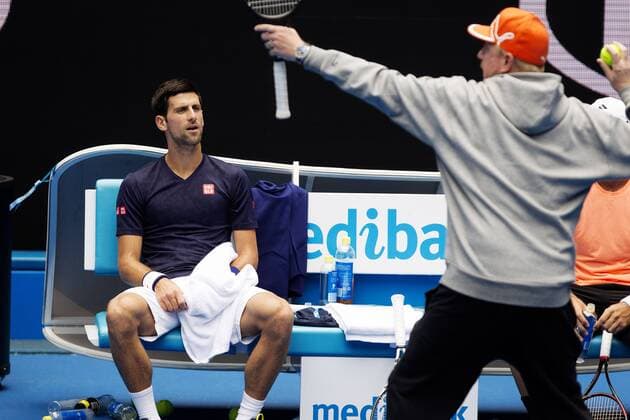 TENNIS - ATP Tennis Herren Australian Open 2016 MELBOURNE,AUSTRALIA,15.JAN.16 - TENNIS - ATP World Tour, Grand Slam, Australian Open, training. Image shows Novak Djokovic (SRB) and his coach Boris Becker. GEPAxpictures xMatthiasxHauer
