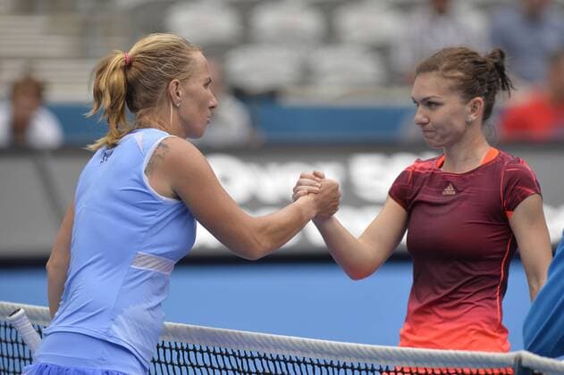 15.01.16 Sydney, Australia. Svetlana Kuznetsova (RUS) defeats Simona Halep (ROU) during their womens semi final on day 6 at the Apia International Sydney. Kuznetsova won 7-4,4-6,6-3. xNigelxOwenx  ActionPlus11697005