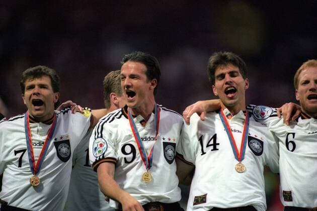 Fußball, EM Finale 1996 in London, Deutschland - Tschechien 2:1 n.V. Andreas Möller, Fredi Bobic, Markus Babbel, Matthias Sammer - Jubel - Europameister Deutschland Fußball, Europameisterschaft 1996, EM, Finale London, Deutschland
