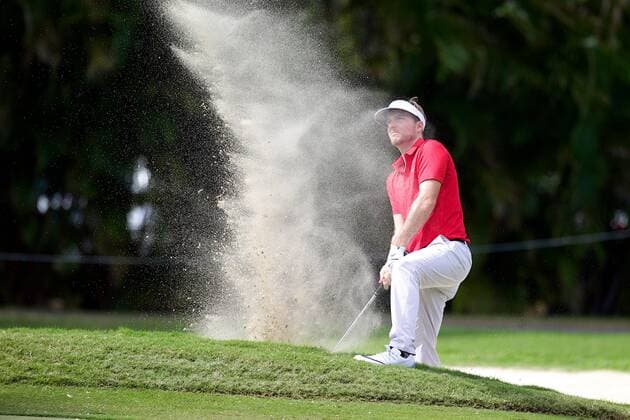January 15, 2016 - Honolulu, Hawaii: Russell Henley hits out of the bunker during play of the second round of the Sony Open at Waialae Country Club in Honolulu, Hawaii. PGA Golf Herren Golf: Sony Open JAN15 - ZUMAc04_