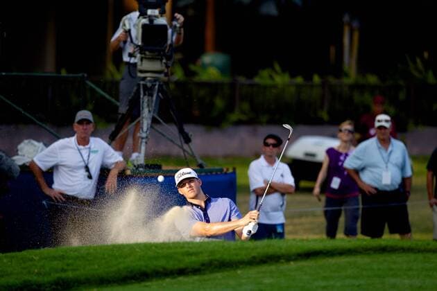 January 15, 2016 - Honolulu, Hawaii: Morgan Hoffman hits out of the 18th hole green side bunker during play of the second round of the Sony Open at Waialae Country Club in Honolulu, Hawaii. PGA Golf Herren Golf: Sony Open JAN15 - ZUMAc04_