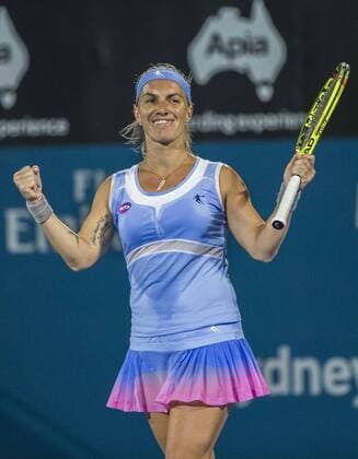 (160116) -- SYDNEY, Jan. 15, 2016 -- Svetlana Kuznetsova of Russia celebrates victory after winning the women s singles final against Monica Puig of Puerto Rico at the Apia International Sydney tennis tournament in Sydney, Australia, Jan. 15, 2016. Svetlana Kuznetsova won 2-0. ) (SP)AUSTRALIA-SYDNEY-TENNIS-APIA INTERNATIONAL SYDNEY ZhuxHongye 
